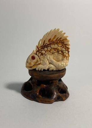 Авторська фігурка статуетка "хамелеон" з бивня мамонта