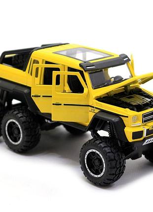 Железная игрушечная машинка с открывающимися дверями mercedes-benz amg 6x6