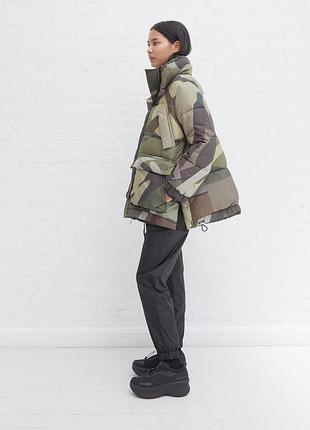 Пуховик sacai