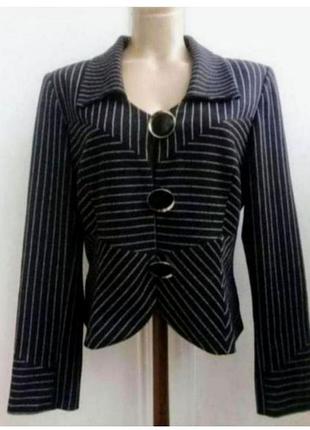 Французский жакет из шерсти как новый