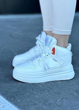 Зимові кросівки на платформі білі