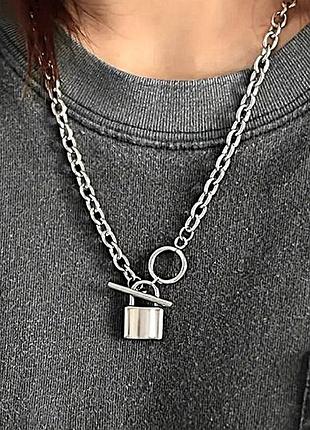 Чокер колье с кулоном замочек