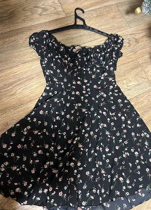 Сукня жіноча