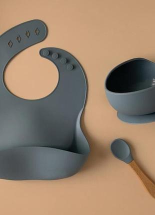 Детская силиконовая тарелка на присоске с ложкой и слюнявчиком