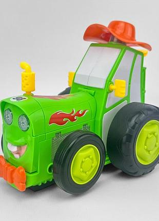 Веселая радиоуправляемая детская игрушка танцующий крейзи трактор crazy jumping car на пульте зеленый 2102-a