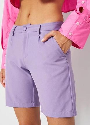 Брючні шорти у винтажному ретро стилі 80-х 90-х років з металевим ланцюгом нові