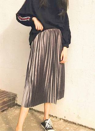 Стильная юбка плиссе midi