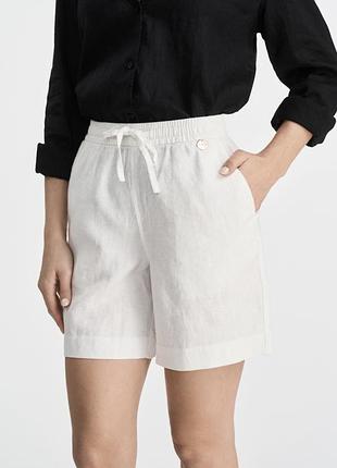 Жіночі шорти з льону білі