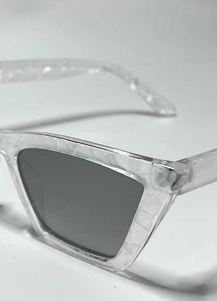 Очки солнцезащитные трапеции острые уголки унисекс с поляризационными линзами в пластиковой оправе серебристый