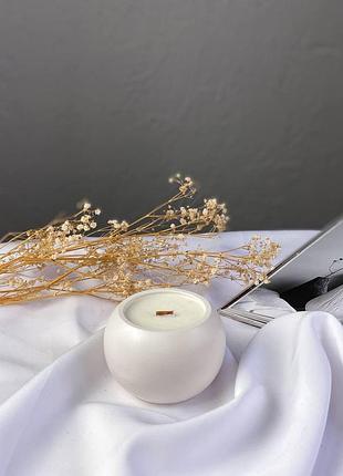 Cоевая свеча с эфирными аромамаслами в гипсовом кашпо сфера 9х6.5см aphrodisiac