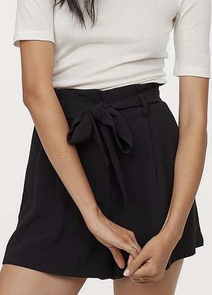 Жіночі шорти