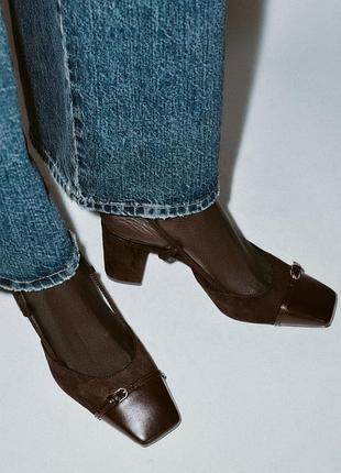 Відкриті туфлі на широких підборах