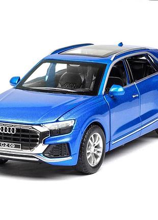 Дитяча металева машинка audi q8 іграшкова модель аудіо ку8 1:32