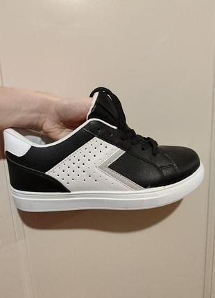 Мужские кроссовки