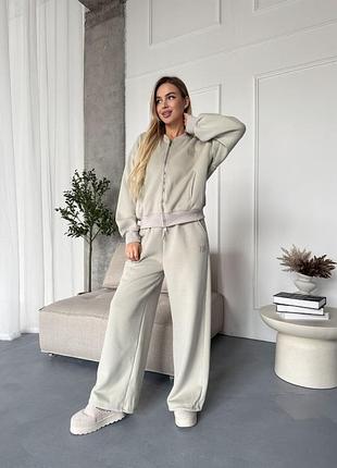 Плюшевый спортивный костюм