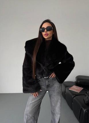 Коротка шуба чорного кольору укорочена шуба чорна шубка укорочена шуба