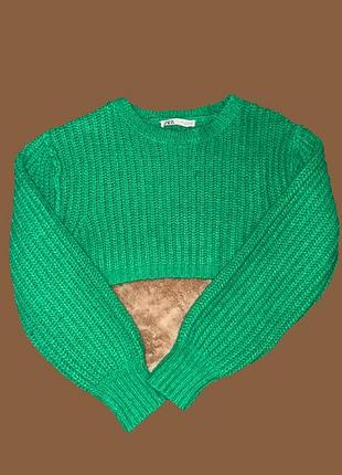 Яскравий зелений кроп-светр zara. щільна м’яка в’язка, довгі рукави, стан ідеальний, без дефектів. підходить на s–m. стильний і теплий.
