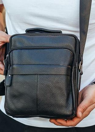 Сумка через плечо из натуральной кожи 22х24х6/мессенджер для активного мужчины, черный