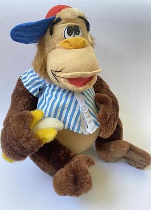 Мягкая игрушка обезьяна в рубашке кепке с бананом обезьянка мʼяка іграшка мавпа плюшева весела