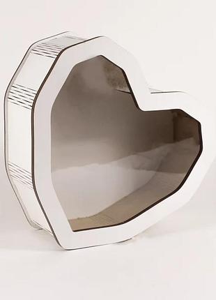 Подарочная коробка белая "сердце" с прозрачной крышкой большая