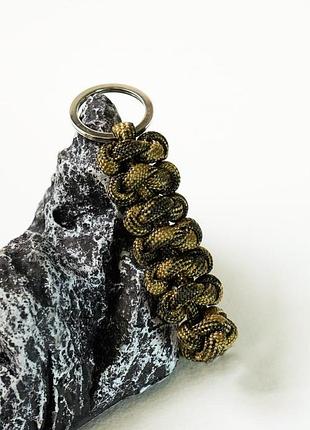 Брелок для ключів в плетінні emperor's snake knot з паракорду utactic camo