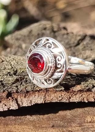 Старинное кольцо ручной работы, гранат.