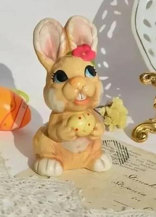Милий пасхальний зайчик. привезений із німеччини.