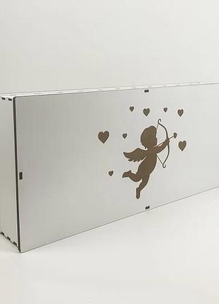 Подарункова коробка прямокутна біла з купідоном "i love you"