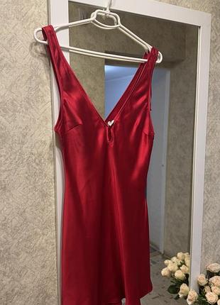 Неймовірна сукн  zara червона