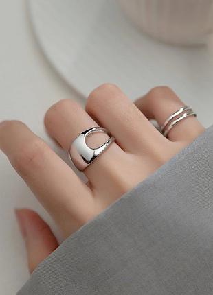 Кольцо серебряное силуэт, массивное, трендовое, современное, серебро 925 пробы, регулируемый размер 17-18.5