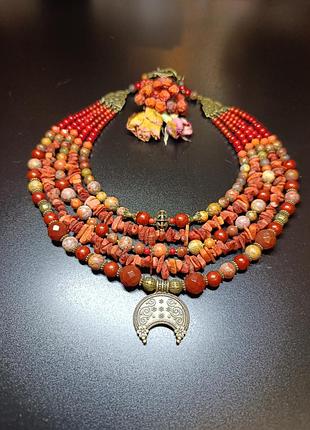 Коралловое ожерелье коралла