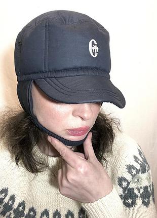 Зимова кепка відомого італійського бренду.