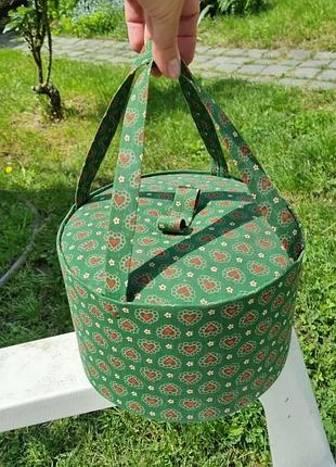 Великолепная винтажная сумочка для рукоделия.