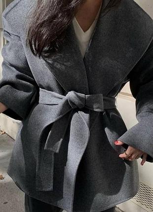Жіноче осіннє весняне кашемірове пальто на підкладці вкорочене