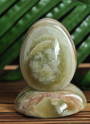 Статуэтка яйцо из натурального камня оникс с подставкой, 6.5 см (цвет, как на фото)