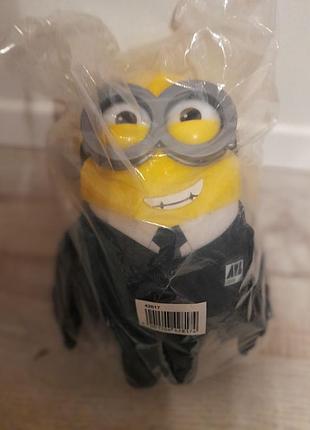 Плюшевая игрушка миньоны.