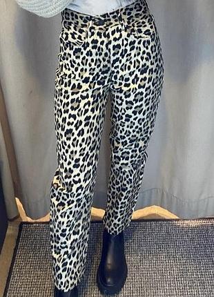 Жіночі джинси з принтом лео, mango