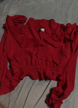 Топ червоний