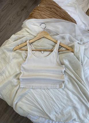 Базовий молочний топ у рубчик