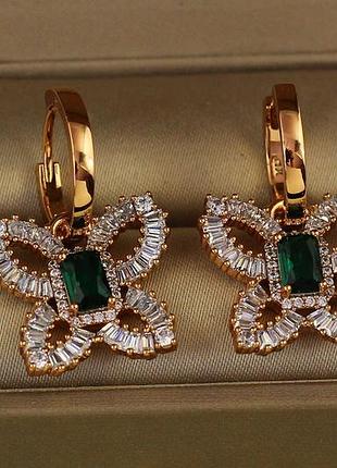 Серьги подвески xuping jewelry бабочки с зеленым камнем 2,8 см золотистые
