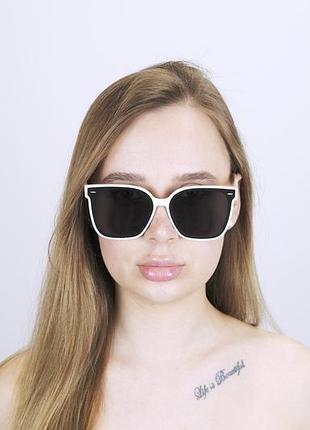 Окуляри жіночі.окуляри зі 100% захистом.колір лінзи чорний