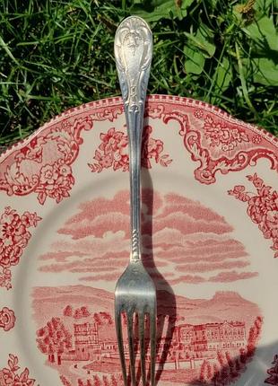 Антикварная вилка с невероятным викторианским узором