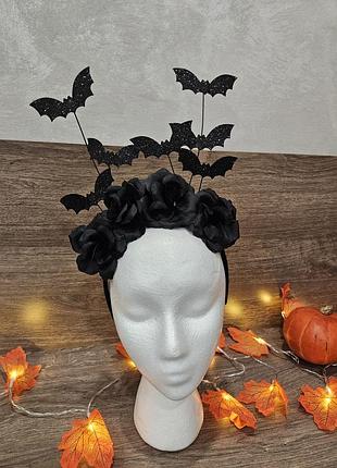 Обруч з трояндами та летючими мишами чорний