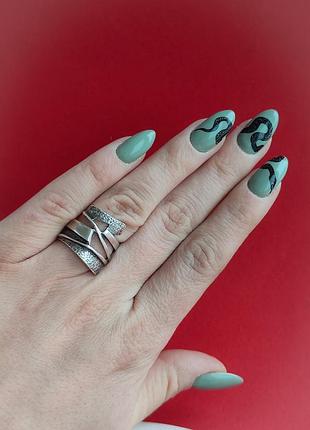 Кільце срібне. перстень срібний. оригінальне срібне кільце. розмір 16.