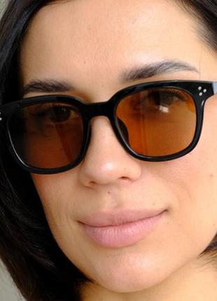 Окулярі жіночі сонцезахисні з футляром