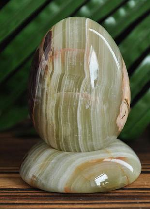 Статуэтка яйцо из натурального камня оникс с подставкой, 6.5 см (цвет, как на фото)