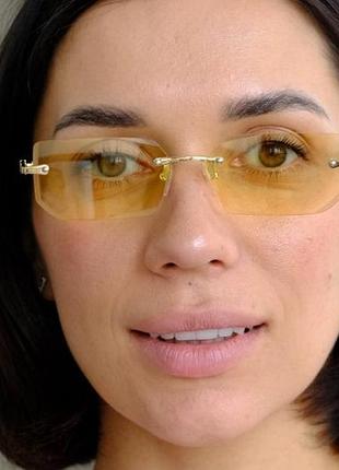 Окулярі жіночі сонцезахисні з футляром