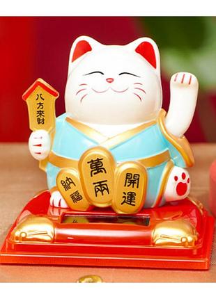 Кішка манекі-неко махнуча лапою в кімоно (h-9 см) на сонячній батарейці, сувеніри подарунки феншуй