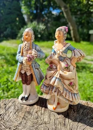 Пара старинных немецких фарфоровых статуэток grafenthal