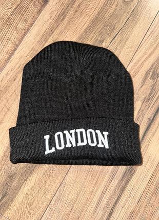 Шапка женская (унисекс) черная